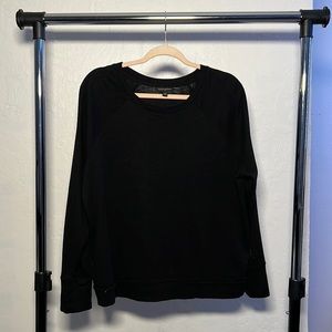 Banana Republic - L Black Crew Neck Long Sleeve